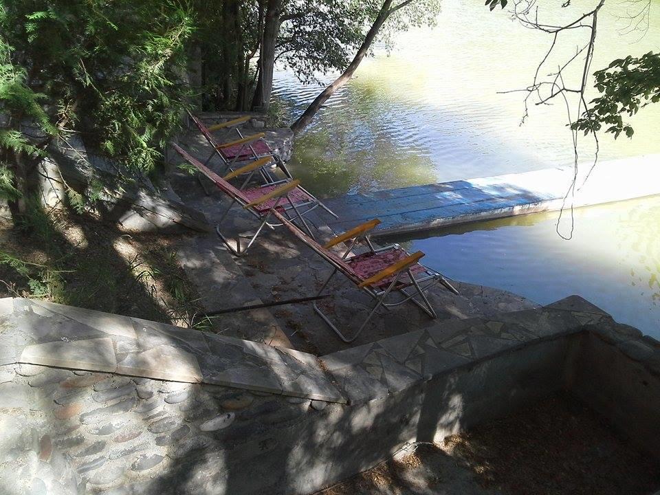 Park-Hotel Khoren'S Lake Areni Bagian luar foto
